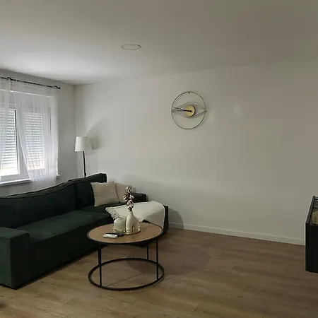 Anaa Apartment *