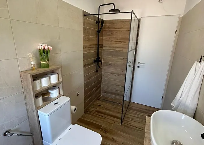 Anaa דירה קנין